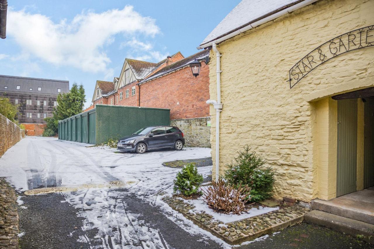 הוילה לאדלו 138E Old Star & Garter Mews מראה חיצוני תמונה